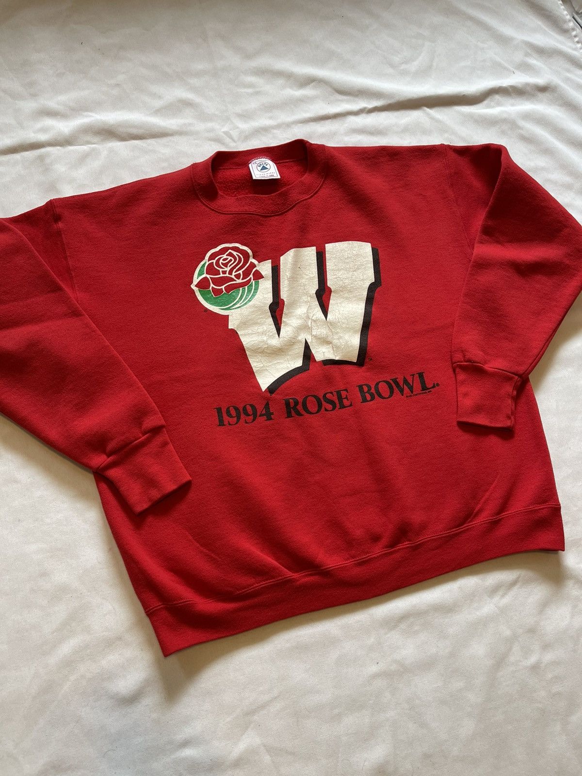 Vintage 90s Wisconsin Badgers Rose Bowl Graphic Sweatshirt Shirt Hoodie | PrintMintTees.com