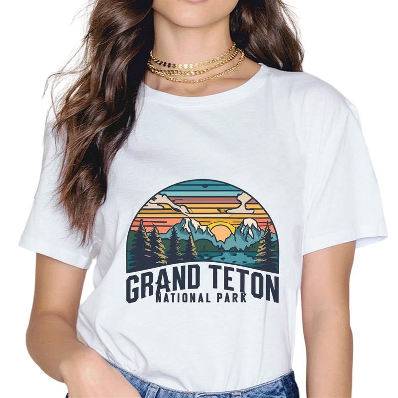 [100% Cotton] Grand Tetons National Park Graphic Vintage Style T-Shirt Hoodie Sweatshirt | PrintMintTees.com