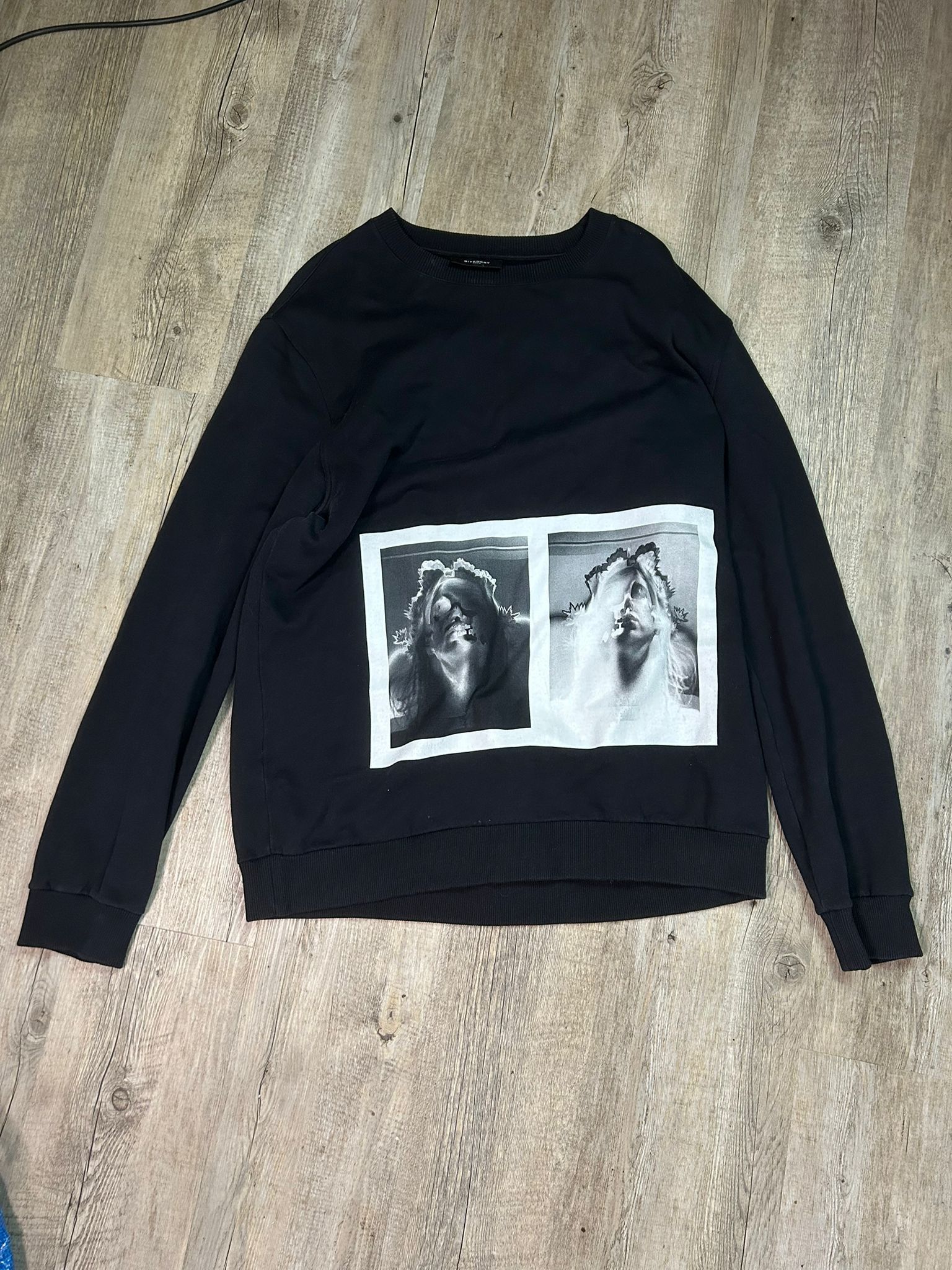 Givenchy Dual Graphic Crewneck Black Tisci Era Shirt Hoodie Sweatshirt | PrintMintTees.com