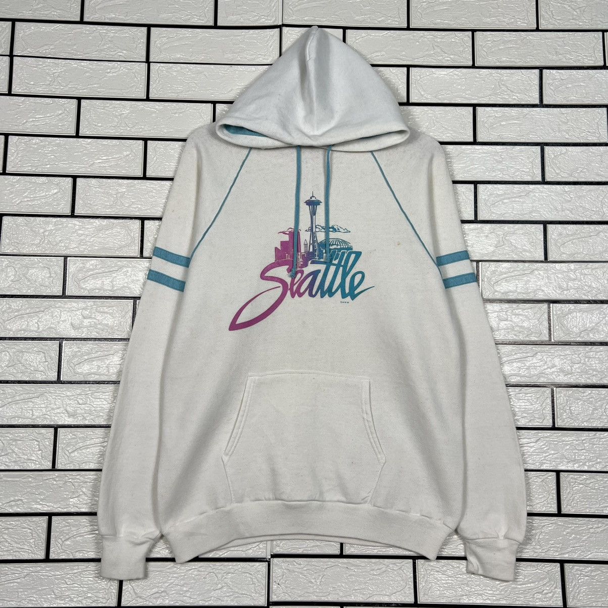 Vintage 1982 Seattle Future City Graphic Pullover Hoodies 3987 C181 Shirt Sweatshirt | PrintMintTees.com