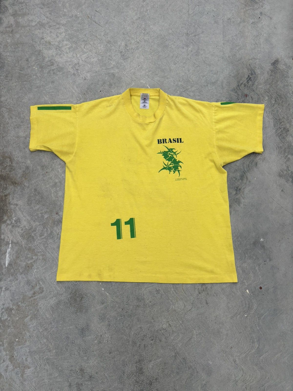 Band Tees Vintage 90s Sepultura Roots Tour Brazil T Shirt Hoodie Sweatshirt | PrintMintTees.com