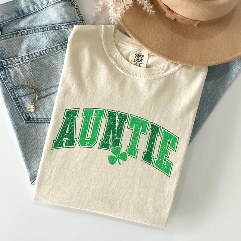 Auntie St Patrick'S Day Shamrock Comfort Colors Crew Neck Shirt Hoodie Sweatshirt