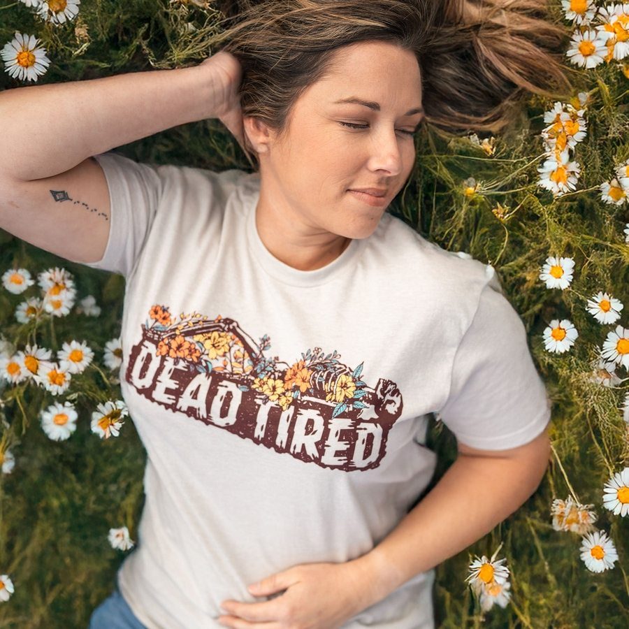 Women's Dead Tired Boyfriend Fit T-Shirt - Sand