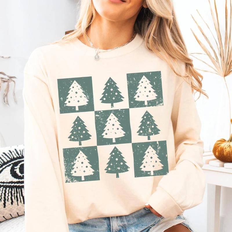 Checkered Christmas Trees Sweatshirt, Winter Graphic Sweatshirt Casual Cotton Polyester Oversized sweatshirt