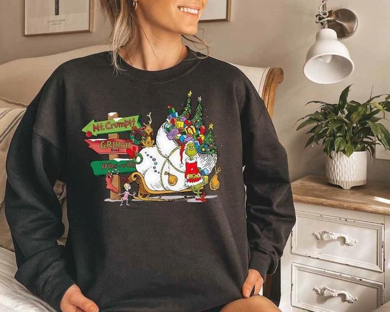 Christmas 2024 Sweatshirt, Retro Christmas Vibes Sweatshirt, Womens Christmas Sweatshirt, Holiday Sweater, Cute Christmas...
