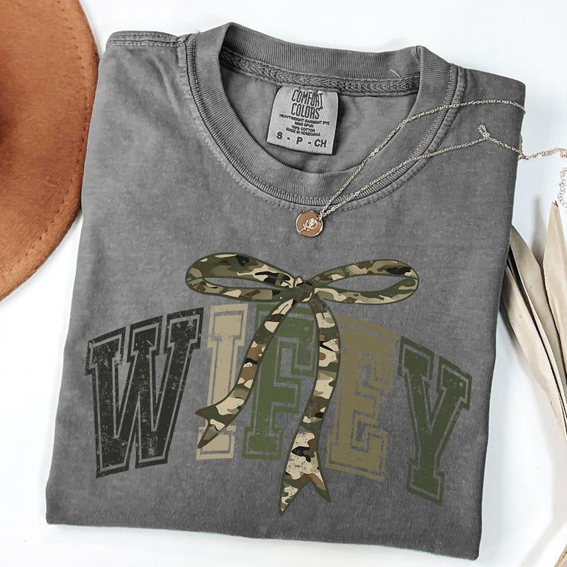 Comfort Colors Hunting Wifey Camo Coquette Bow Shirt, Retro Hunting Season T-Shirt, Womens hunting shirt, Old School Camo...