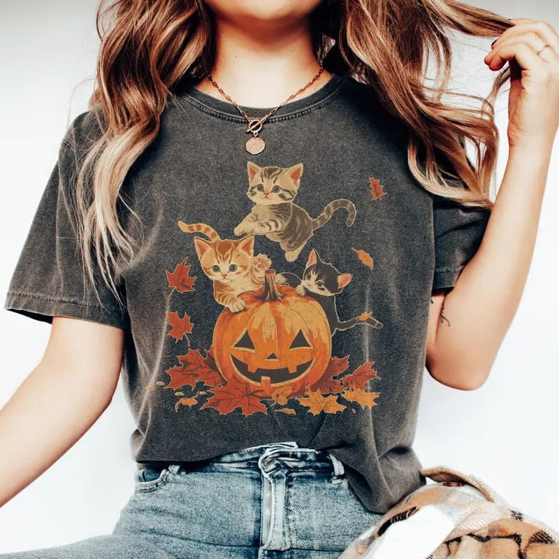 Comfort Colors Vintage 90s Cat Halloween Shirt, Retro Halloween Shirt, Spooky Season Tee, Pumpkin Shirt, Cat Lover Shirt,...