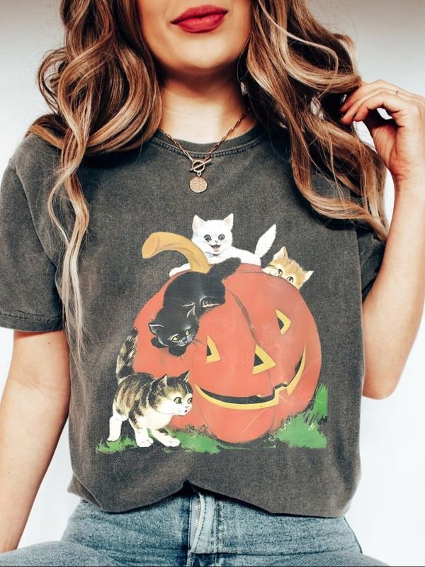 Cute Halloween Pumpkin Kittens Vintage Tee - Women's Oversized Graphic T-Shirt, Spooky Casual Streetwear style 02 Hoodie...