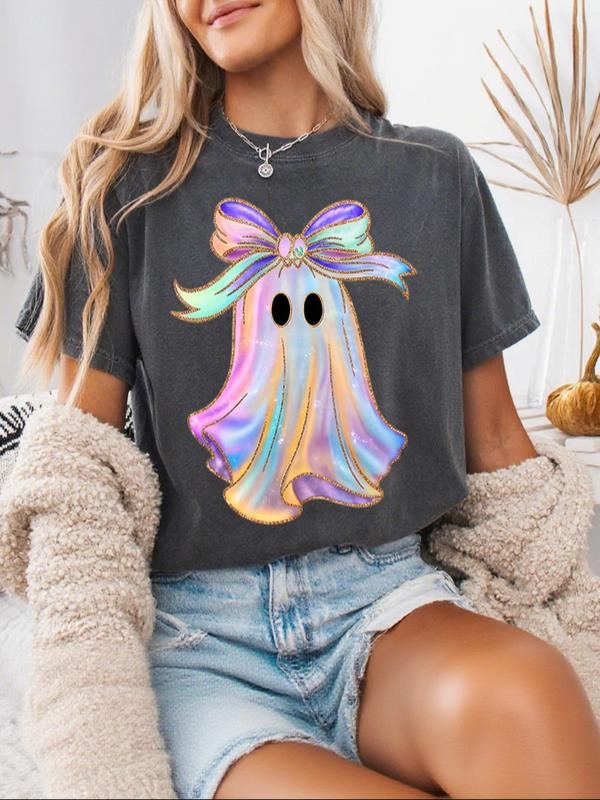 Cute Holographic Halloween Ghost with Rainbow Bow Oversized T-Shirt