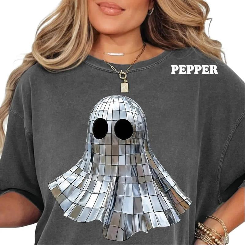 Disco Ghost Halloween T-Shirt, Fall Oversized Womens Halloween Shirt, Comfort Colors T-Shirt, Trendy, Cute Style, Retro...