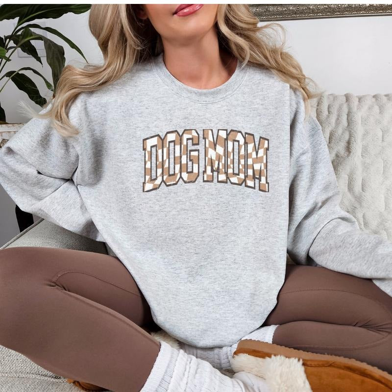Dog Mom Sweatshirt, Dog Mom Gift Sweatshirt, Dog Mama Gift Sweatshirt, Dog Mom Retro Sweatshirt Full Color Print Shirt Hoodie