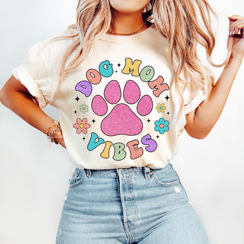 Dog Mom T-Shirt, Dog Lover T-Shirt, Mothers Day T-Shirt, Dog Lover Gift, tshirt hot trend 2025 Hoodie Sweatshirt