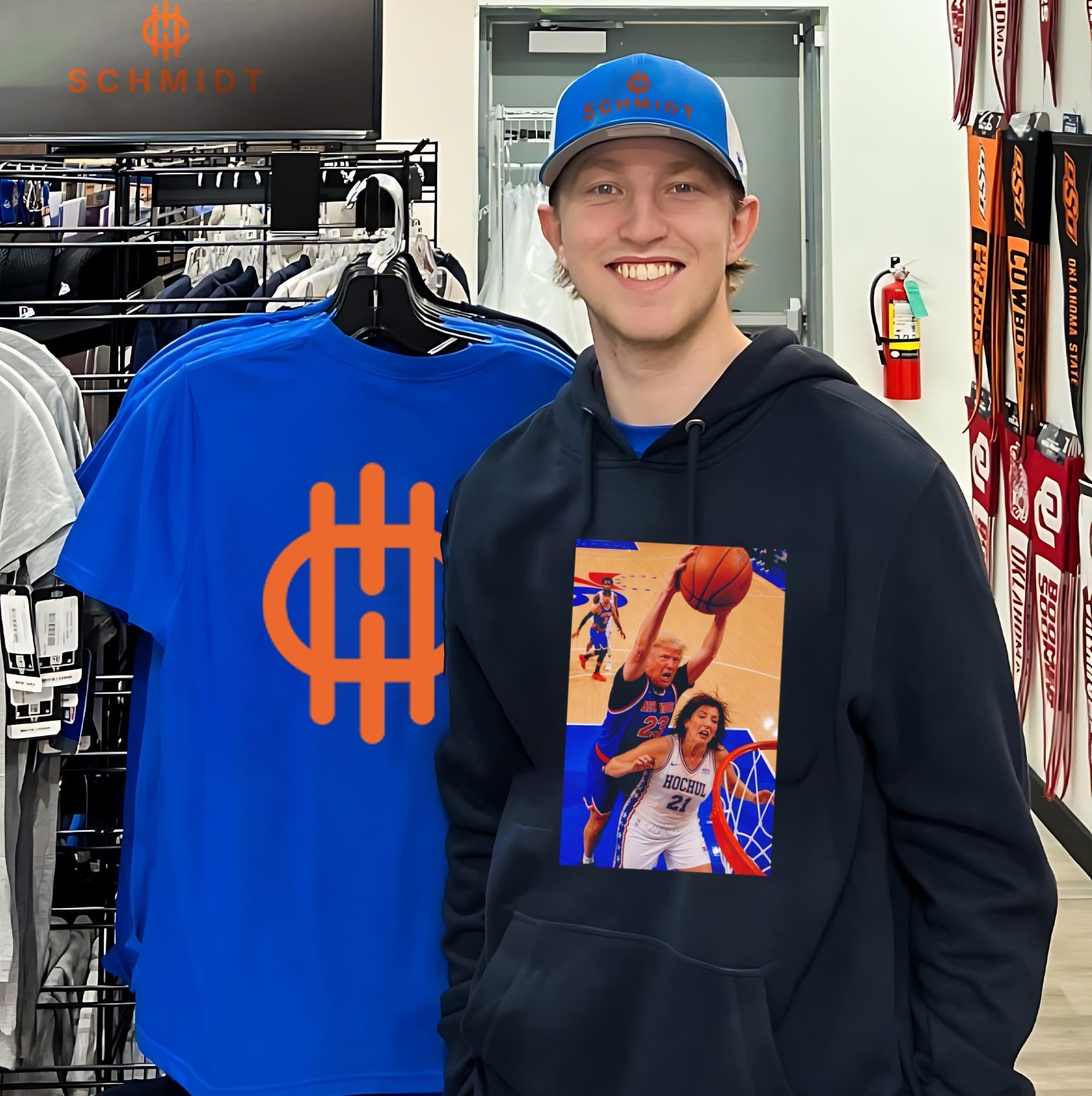 Donald Trump slam dunk Kathy Hochul New York Knicks Basketball court game shirt