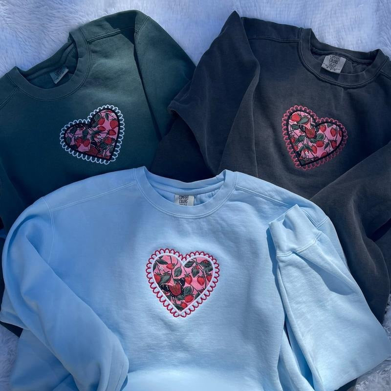 Embroidered Heart Sweatshirt, Scalloped Cute Sweatshirt, Coquette Sweatshirt Shirt Hoodie | PrintMintTees.com