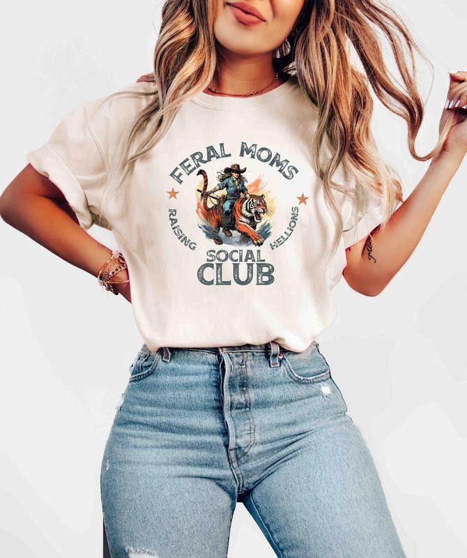Feral Moms Social Club Shirt, Vintage Graphic Tee, Feral Mom Gift, Somebody's Feral Wife, Mom Life Tshirt, Trendy Mom...