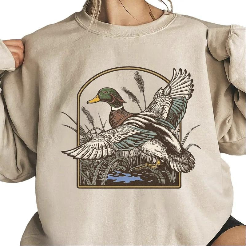 Flying Mallard Duck Sweatshirt Waterfowl Duck Hunting Vintage Outdoor Wildlife for Shirt Unisex Cotton Pullover...