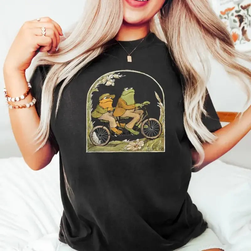 Frog Toad Classic Book Cottagecore Book Lover Man I Love Frog Y2K T-Shirts, Hoodie, Sweatshirt