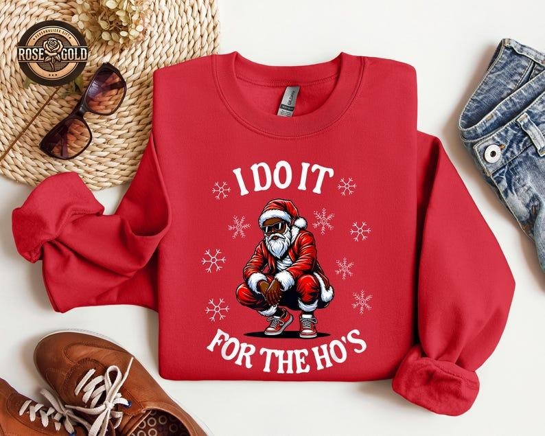 Funny Christmas Black Santa Crewneck Sweatshirt, Afro Santa Holiday Sweater, African American Xmas Gift Shirt Hoodie