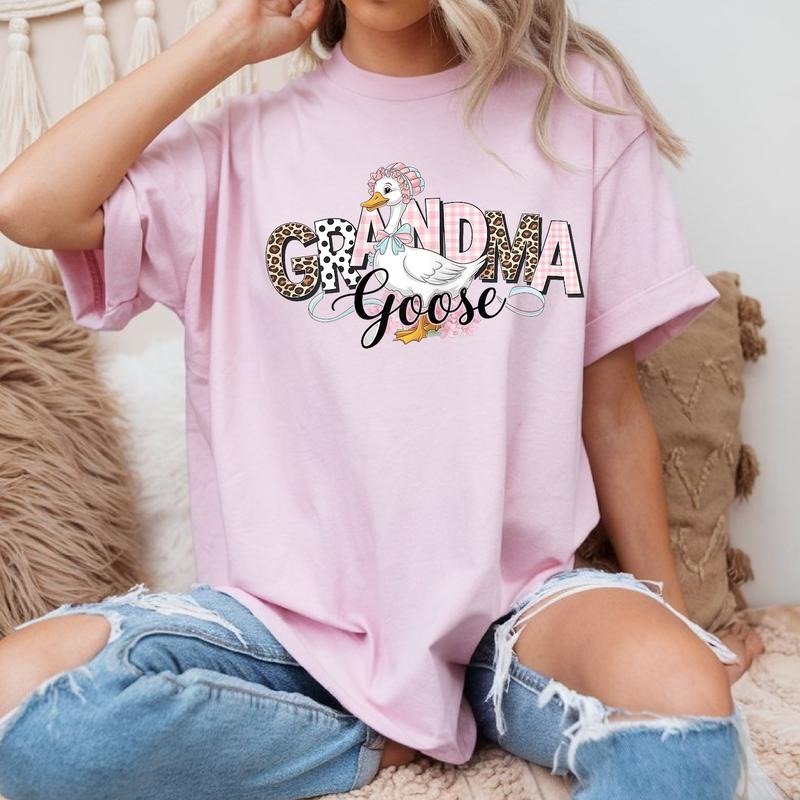 Funny Floral Grandma Goose Leopard Mothers Day Grandma Goose T-Shirt, Goose Lover Shirt, Mother's Day Gift For Grandma,...