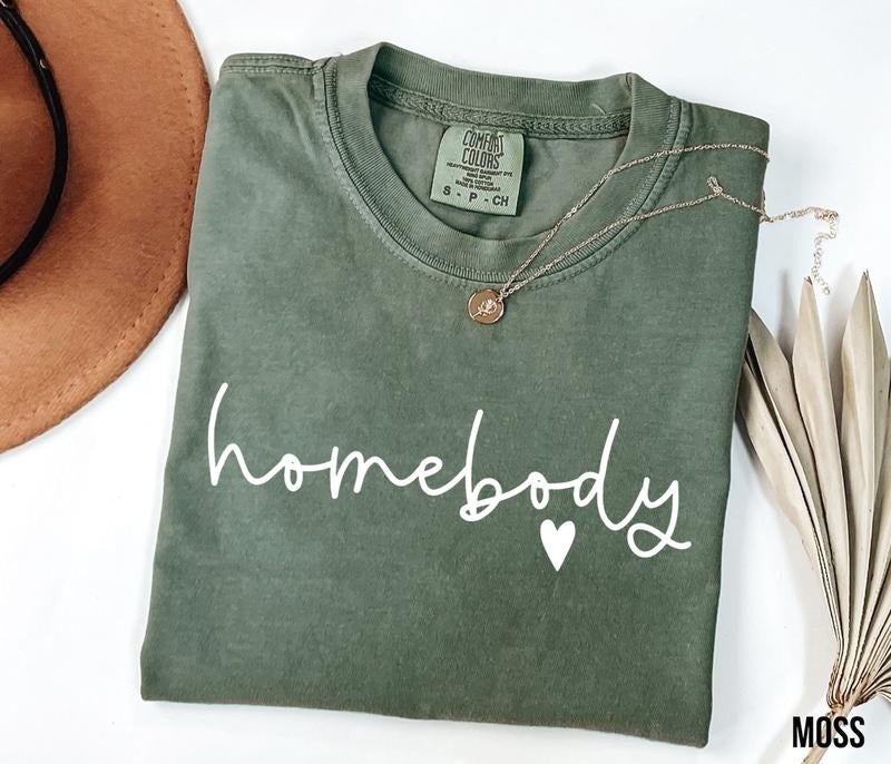Homebody Shirt, Homebody Graphic Tee, Slouchy Crewneck, Cozy Sweatshirt, Trendy Woman Sweaters, Oversized Sweatshirt,...