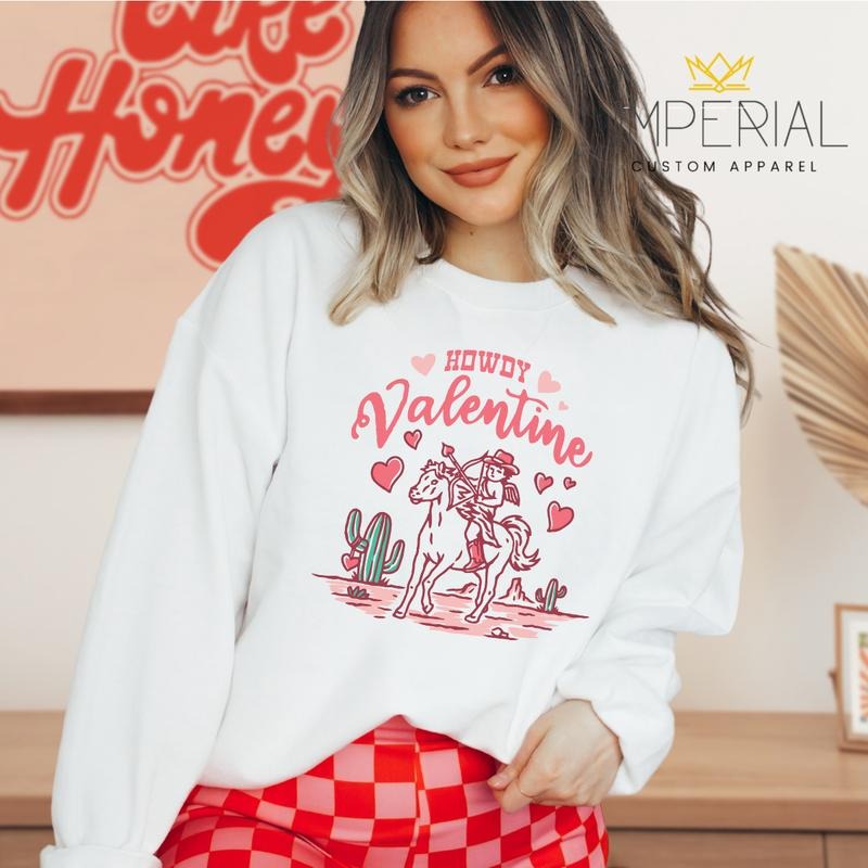Howdy Valentine Sweatshirt, Valentines Day Sweatshirt, Howdy Valentines Sweatshirt, Cowboy Sweatshirt Shirt Hoodie