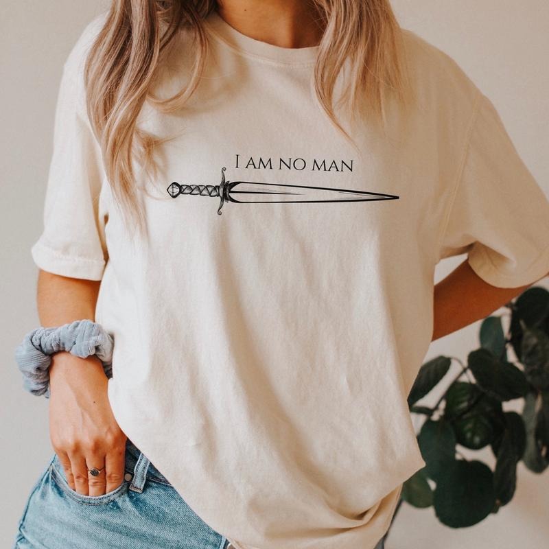 I am no man tshirt. Literature shirt. Dark academia. Fantasy reader gift. Book lover T-shirt Hoodie Sweatshirt