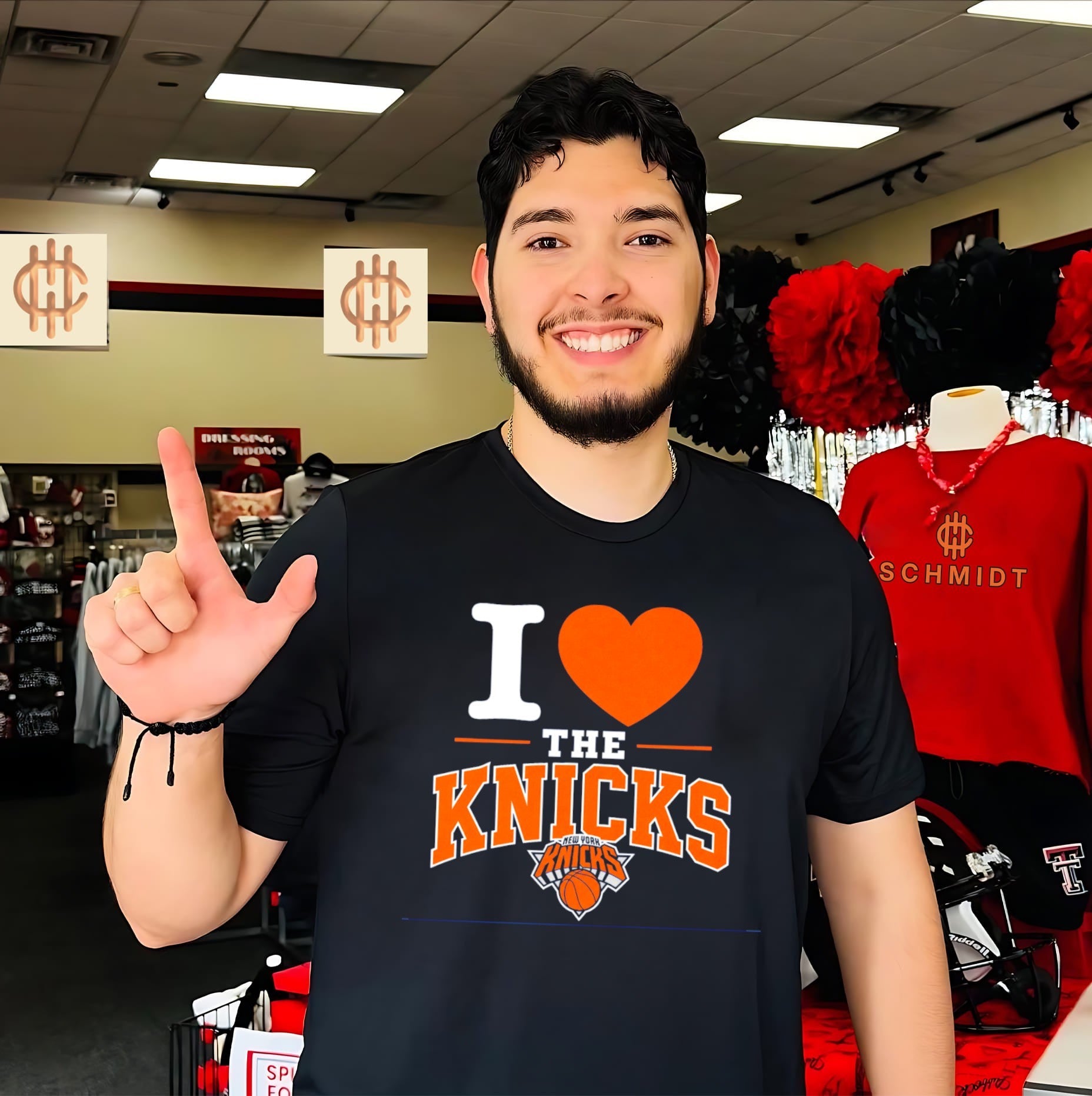I love the New York Knicks logo shirt