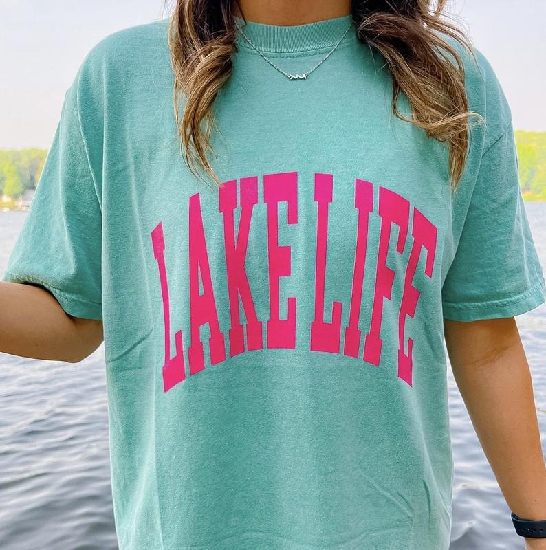 LAKE LIFE T-SHIRT, OVERSIZED LAKE SHIRT, SUMMER T-SHIRT, COTTON CASUAL SUMMER SHIRT Comfort Fabric Hoodie Sweatshirt