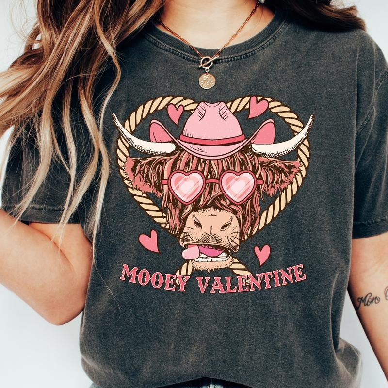 MOOEY VALENTINE COW RETRO T-SHIRT (COMFORT COLORS T-SHIRT, CASUAL SHIRT UNISEX, VALENTINE CLOTHING, GRAPHIC APPAREL,...