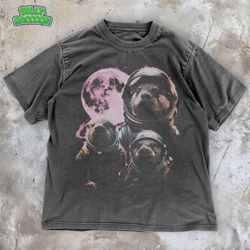 [ Mineral Wash ] Funny Otter Space Shirt , Retro Moon Astronaut Washed, Vintage 90S Style Animal Graphic Tee , Grunge...