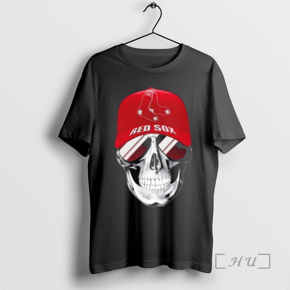 Officials Skull Wearing A Cap Boston Red Sox And Smiling With Fans Premium T Shirts Hoodie, Sweatshirt | PrintMintTees.com