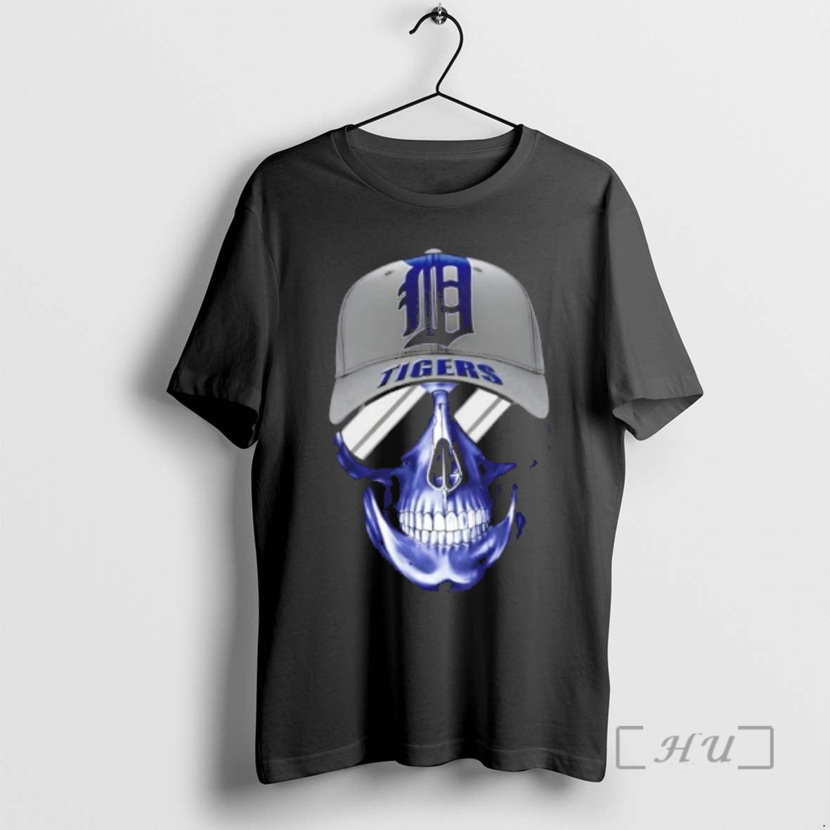 Officials Skull Wearing A Cap Detroit Tigers And Smiling With Fans Premium T Shirts Sweater Hoodie, Sweatshirt