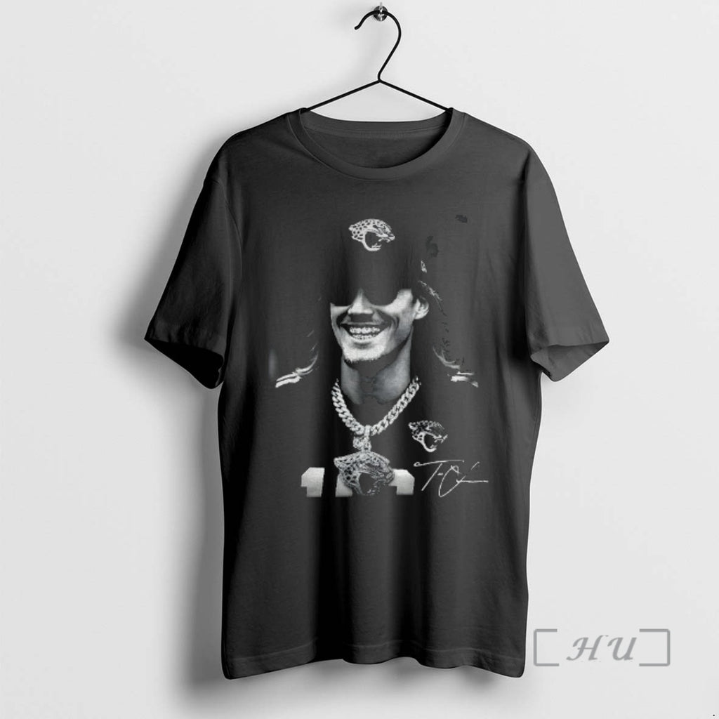 Officials Trevor Lawrence Teeth Grillz Signature T-Shirts, Hoodie, Sweatshirt | PrintMintTees.com