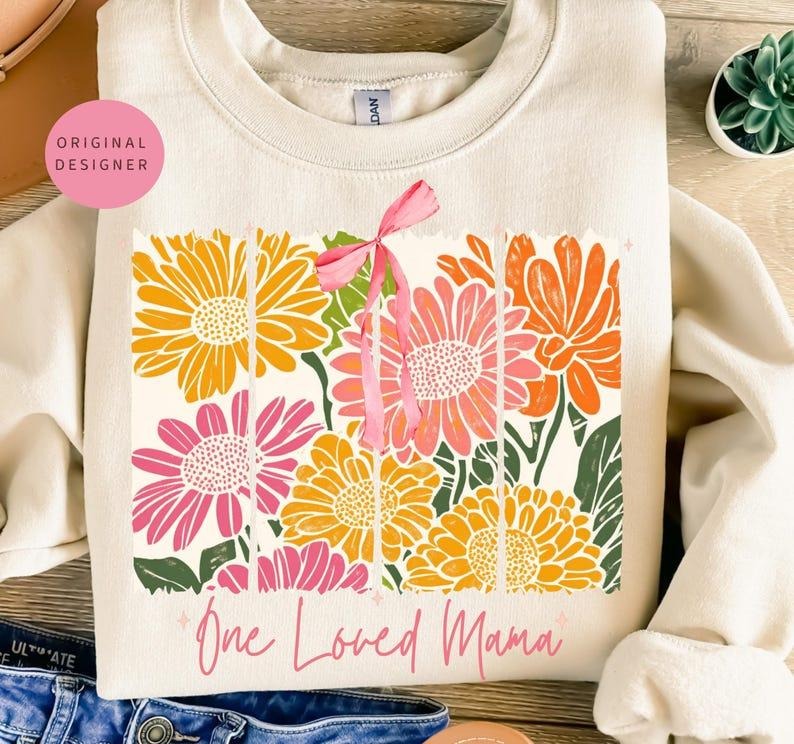 One loved mama tshirt, Mama flower tshirt, Boho floral sweatshirt, Mama brushstroke tshirt, Cottagecore, Mothers day...