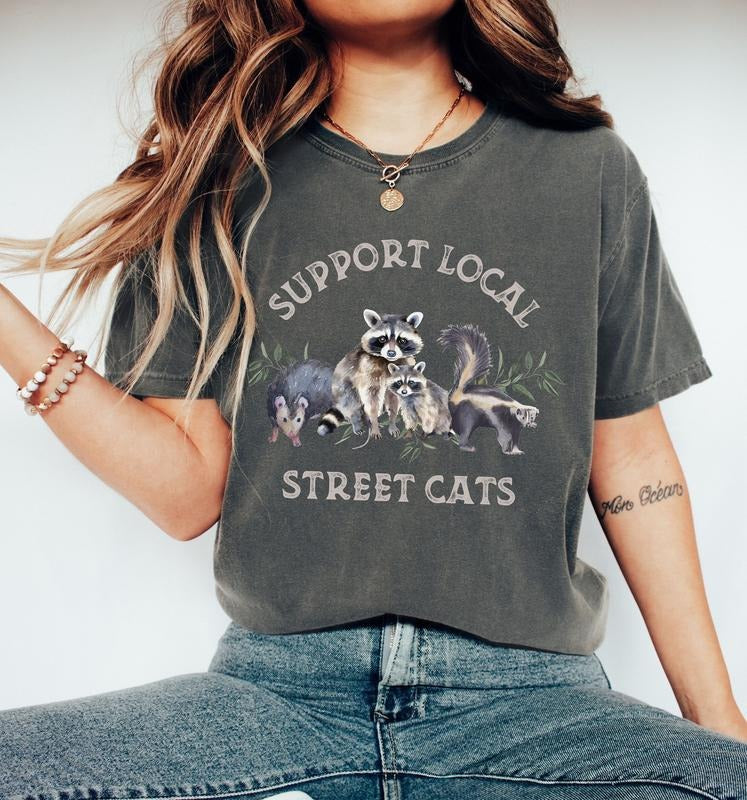 Opossum T-Shirt, Raccoon Shirt, Skunk Shirt, Forestcore Funny Animal T Shirt, Weird TShirt, Street Cats T-Shirt, Trash...