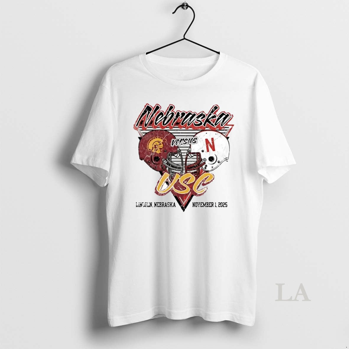 Original Nebraska Cornhuskers Vs Usc Trojans 2025 Helmet Matchup T-Shirts, Hoodie, Sweatshirt | PrintMintTees.com