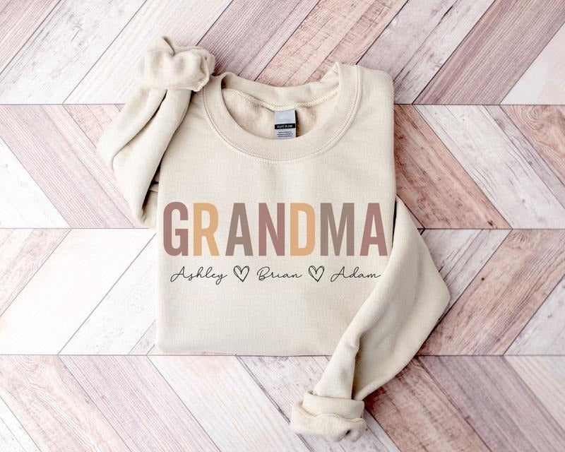 Personalized Grandma Sweatshirt, Grandma Heart Sweat, Custom Grandma Sweatshirt, Nana Sweatshirt, Grandma Gift Shirt Hoodie