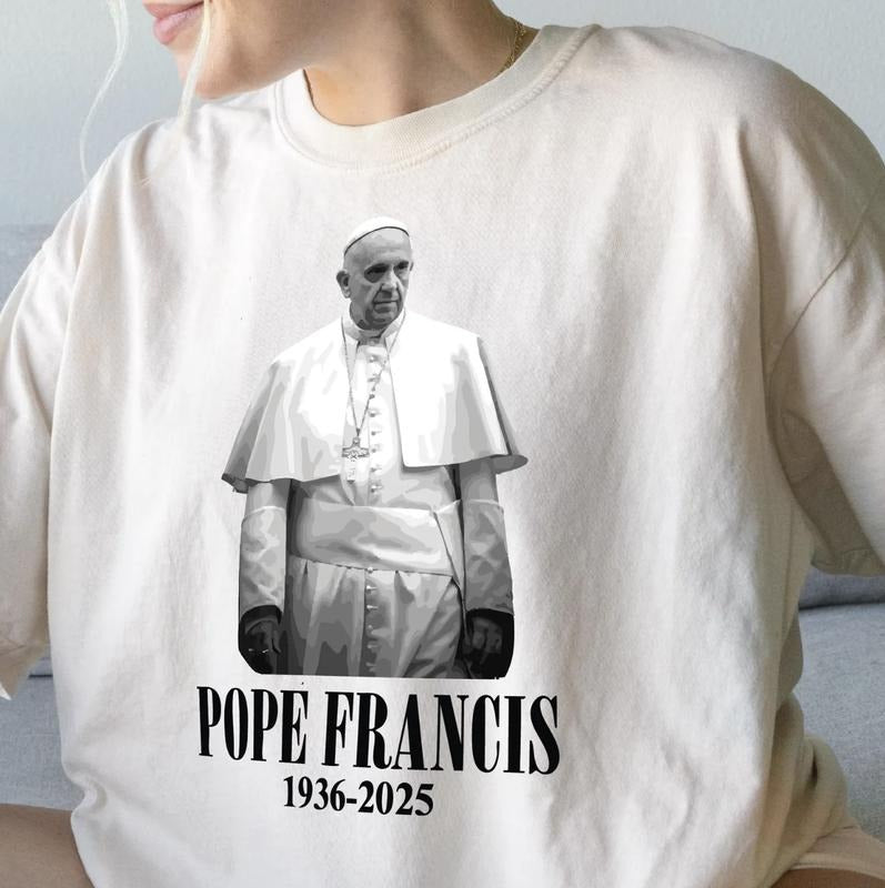 Pope Francis Shirt, Vintage Pope Francis Pray Shirt, Pray Pope, Pope Francis Fan Tee, Pope Dead Year Hoodie Sweatshirt