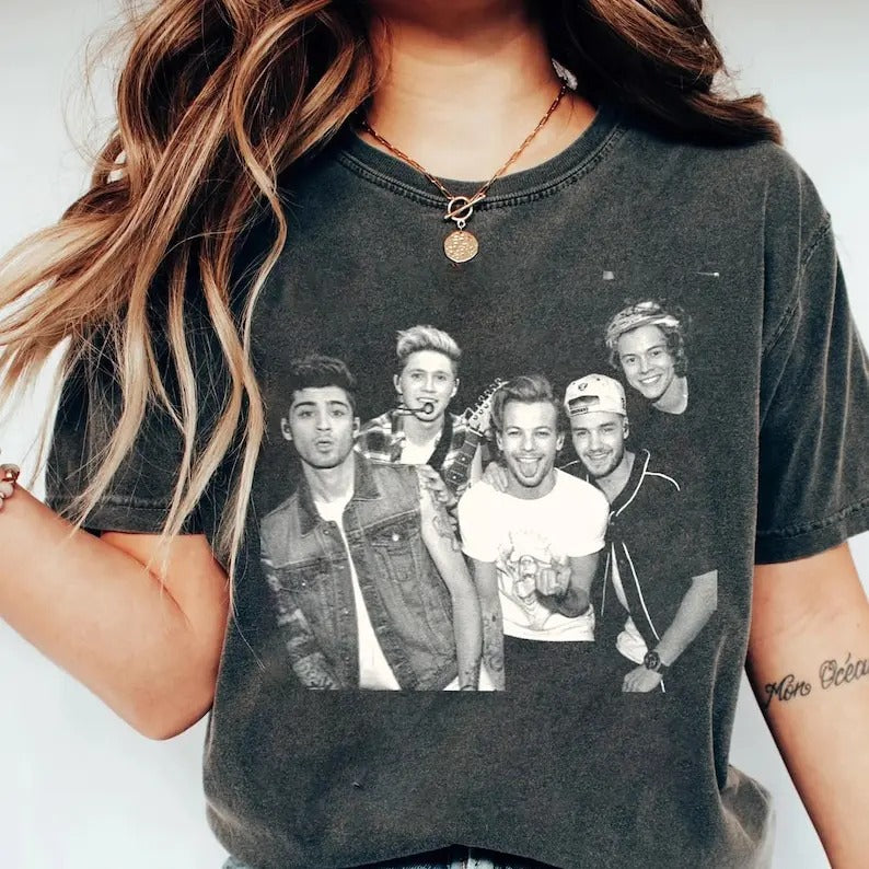 Retro One Direction Shirt, One Direction Band Shirt, One Direction World Tour Tshirt Gift For Men Women Hoodie Sweatshirt
