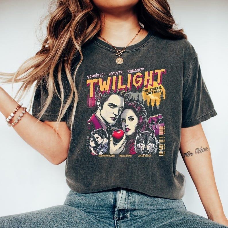Retro Vintage Twilight Shirt, Twilight Fans Homage T-shirt, Gift For Book Lover Twilight Saga Comic Retro, Vampires...