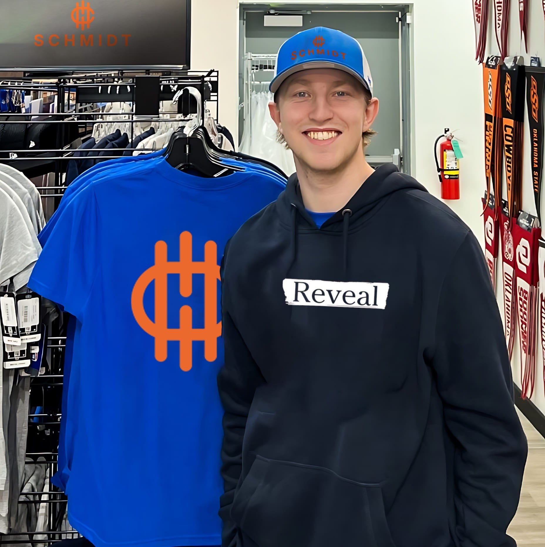 Reveal logo shirt