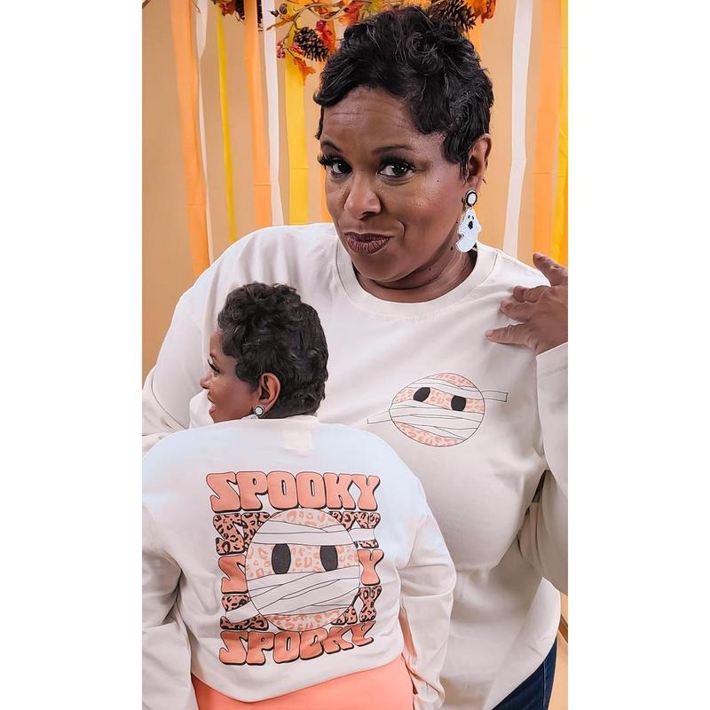 Spooky Leopard Smiley Graphic Boyfriend Long Sleeve T-Shirt Hoodie Sweatshirt | PrintMintTees.com