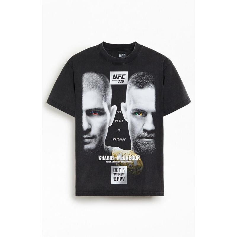 UFC Men's Khabib VS McGregor Face-Off Oversized T-Shirt - Multicolor Hoodie Sweatshirt | PrintMintTees.com