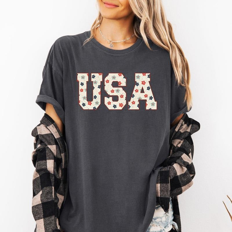 USA Flowers, Minimalist, Patriotic, America, 4th of July Tshirt, Women's Comfort Colors Tee Hoodie Sweatshirt