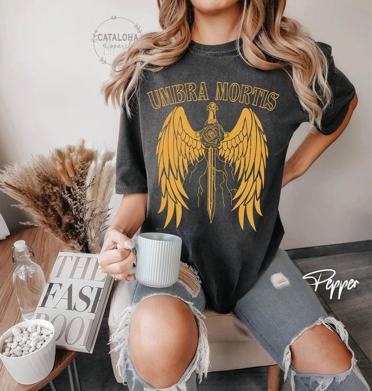 Umbra Mortis Hunt Bryce Danika Ruhn Danaan Rhysand Sarah J Maas SJM Crescent City Ruhn Danaan T-Shirts, Hoodie, Sweatshirt