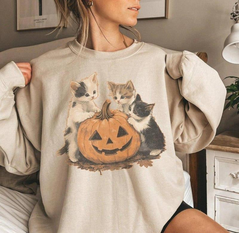 Vintage Cat Halloween Sweatshirt, Retro Halloween T-Shirt, Spooky Season Shirt, Pumpkin Shirt, Gift For Cat Lover Hoodie