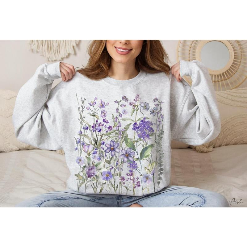 Vintage Pressed Flowers Sweatshirt, Boho Cottagecore Crewneck, Pastel Botanical Floral Pullover, Fairycore Lavender...