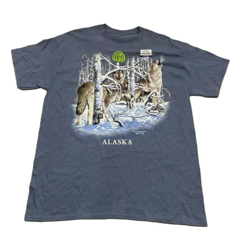 Vintage Y2k Alaska Hidden Wolves Howling Wolf Moon T-Shirt- Vintage y2k tshirt Streetwear Menswear Top Hoodie Sweatshirt