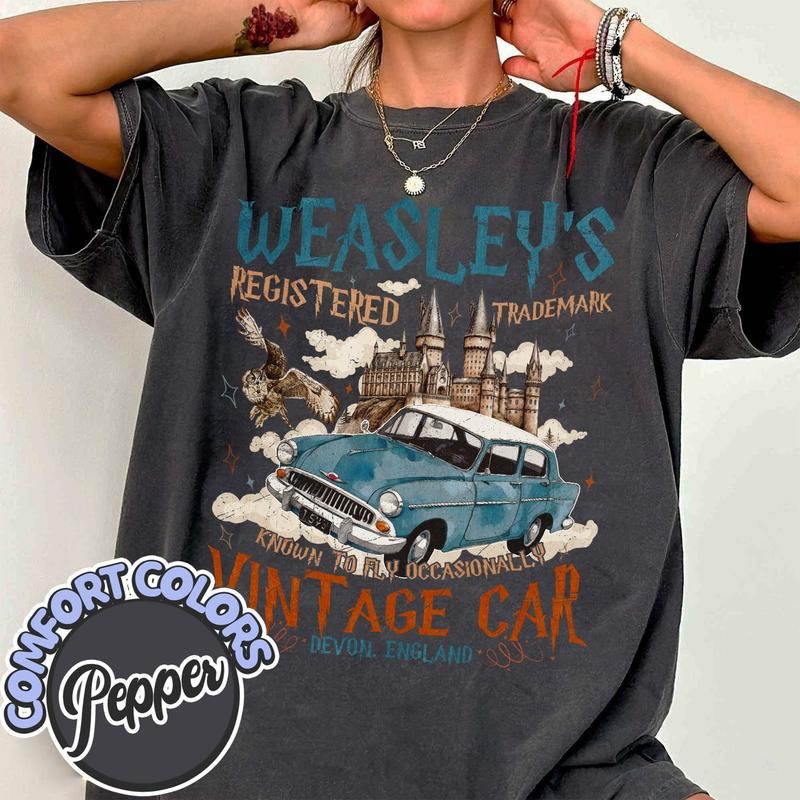 Wizard Flying Car Shirt, Vintage Style Weasley Car Tee, Bookish Wizard Shirt, Universal Fan T-Shirt, Magical Adventure...