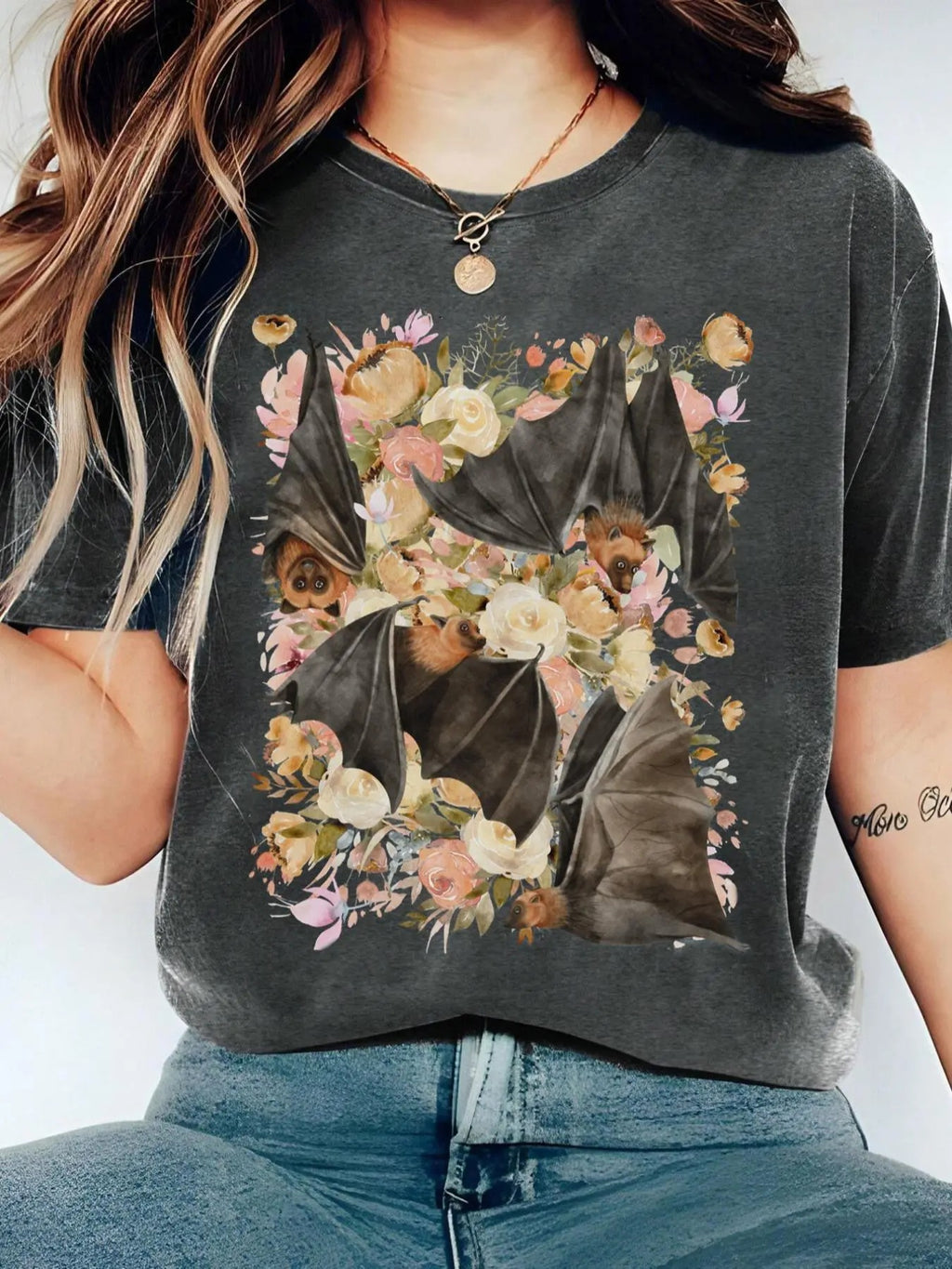 Women's Bat & Floral Print Round Neck Tee, Fashion Casual Crew Neck T-Shirt for Daily Holiday Vacation Outdoor Wear,...